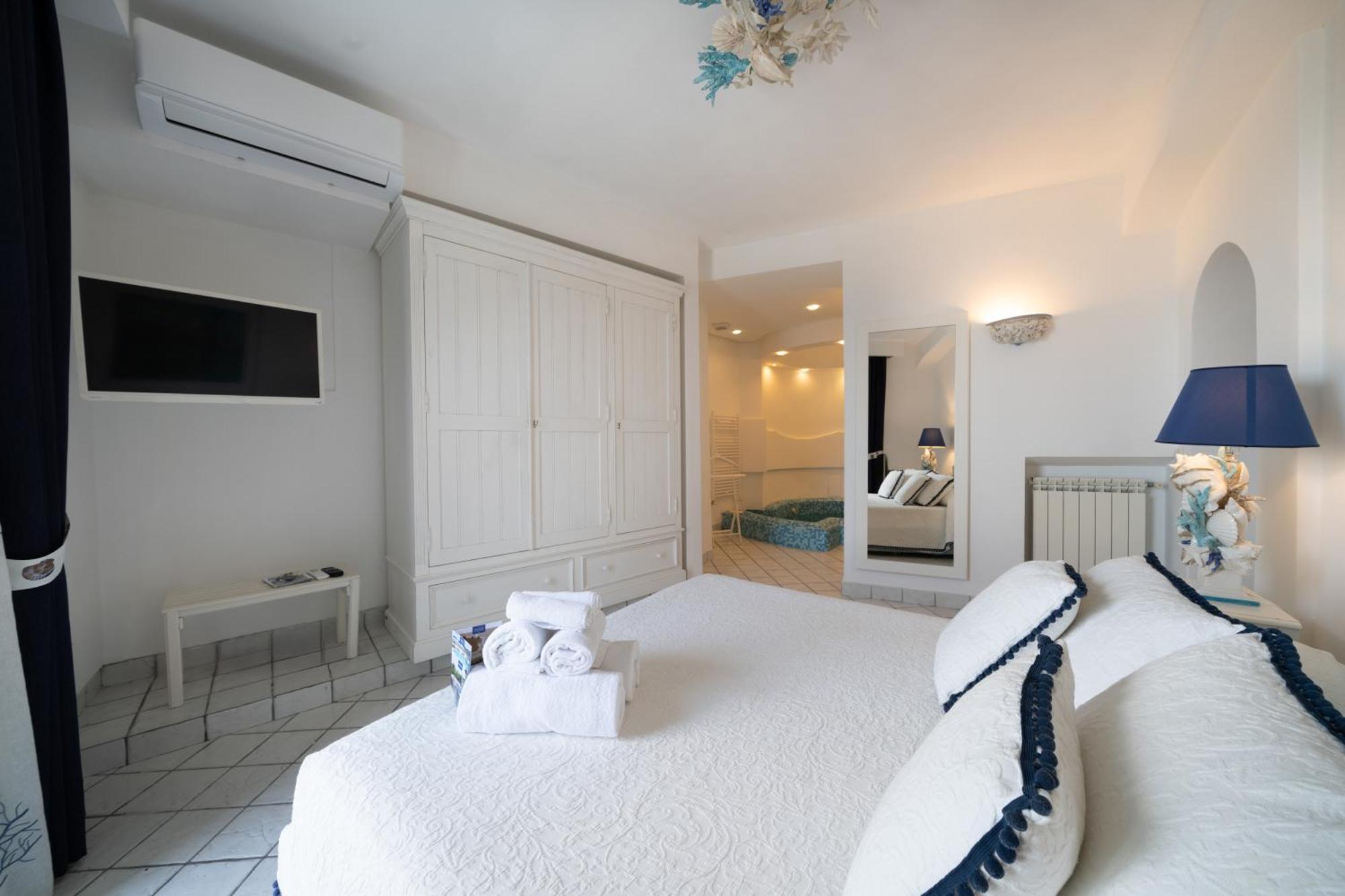 King Room Spa Bath
